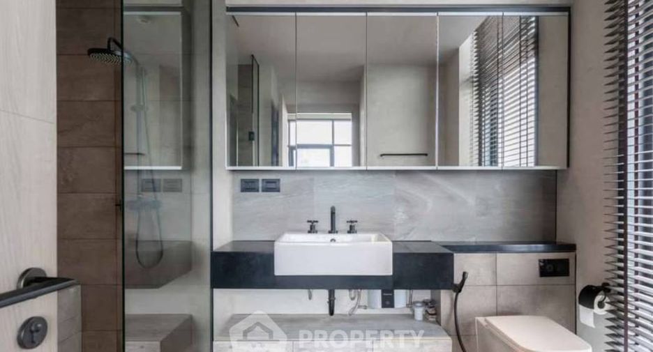 For sale 2 bedrooms condo in Watthana, Bangkok