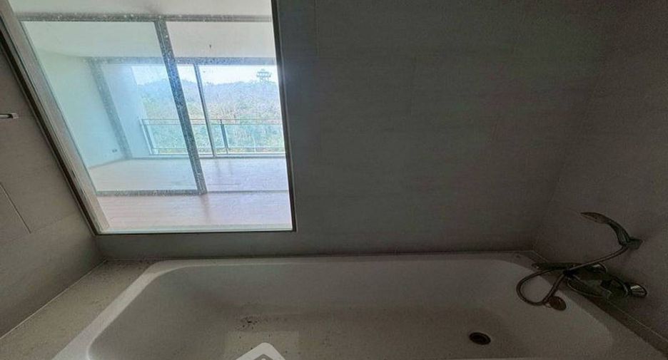 For sale 1 bed condo in Si Racha, Chonburi