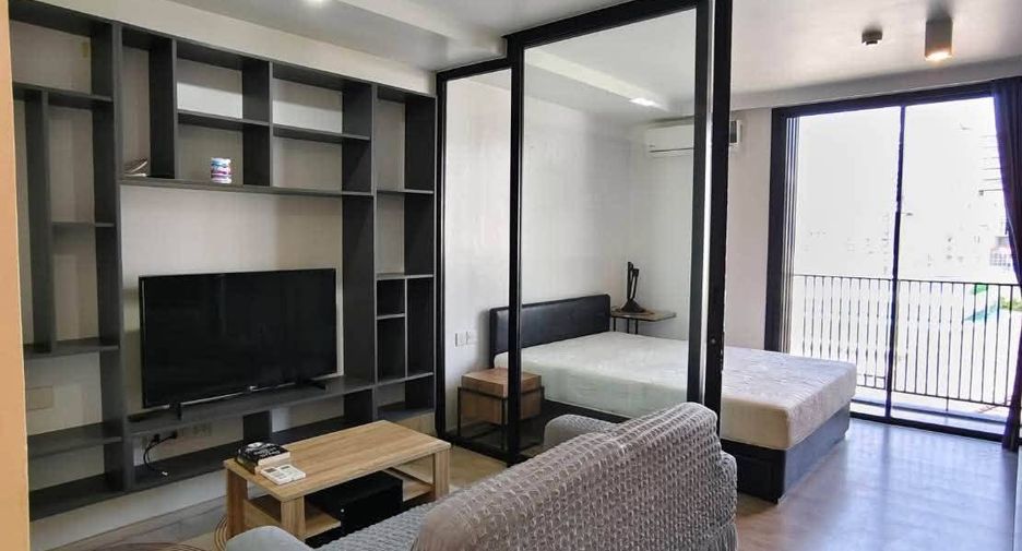 For rent 1 bed condo in Khlong Toei, Bangkok