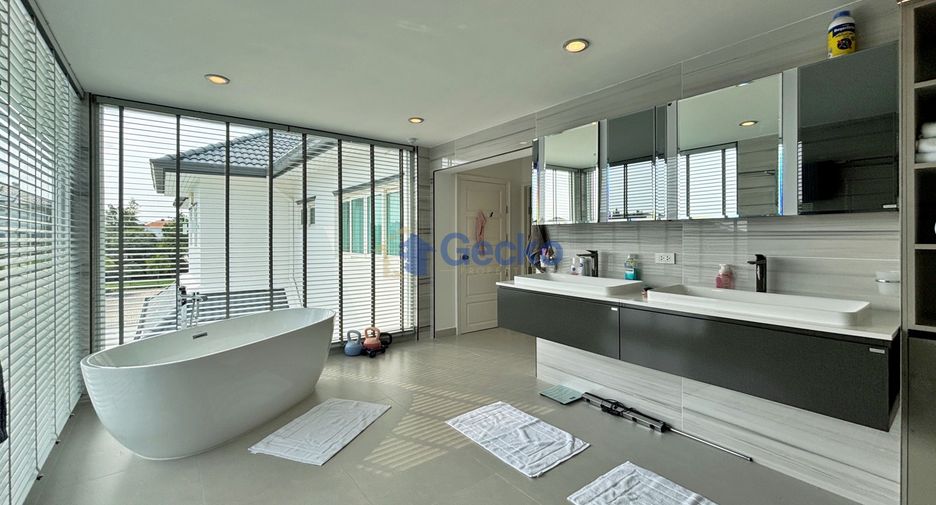 Haus zum Kauf mit 8 Zimmer in Bang Lamung, Chonburi