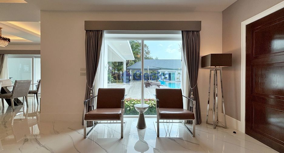 Haus zum Kauf mit 8 Zimmer in Bang Lamung, Chonburi
