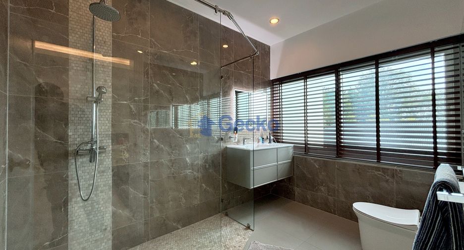 Haus zum Kauf mit 8 Zimmer in Bang Lamung, Chonburi