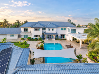 Haus zum Kauf mit 8 Zimmer in Bang Lamung, Chonburi