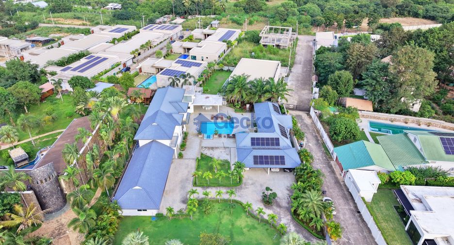 Haus zum Kauf mit 8 Zimmer in Bang Lamung, Chonburi