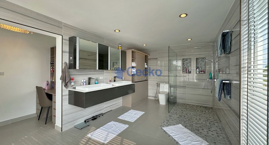 Haus zum Kauf mit 8 Zimmer in Bang Lamung, Chonburi