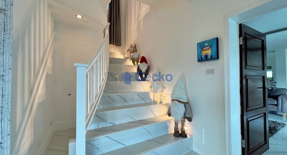 Haus zum Kauf mit 8 Zimmer in Bang Lamung, Chonburi