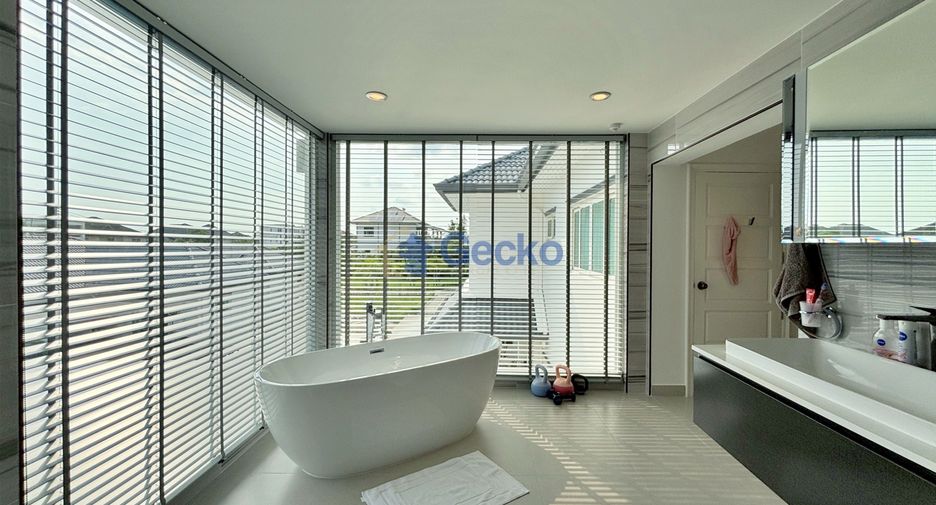 Haus zum Kauf mit 8 Zimmer in Bang Lamung, Chonburi