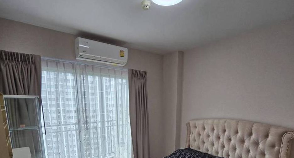 For rent 2 bedrooms condo in Huai Khwang, Bangkok