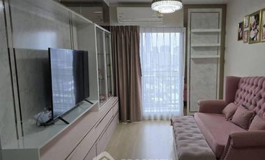 For rent 2 bedrooms condo in Huai Khwang, Bangkok