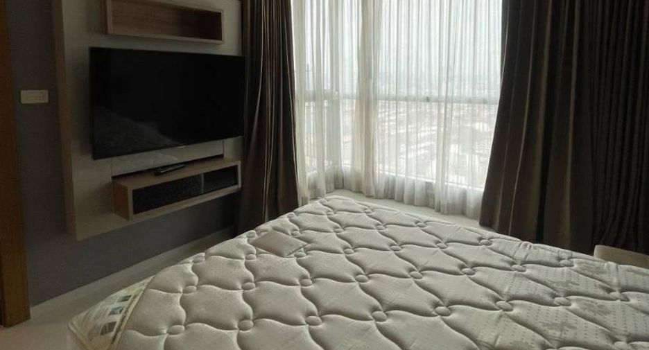For rent 1 bed condo in Huai Khwang, Bangkok