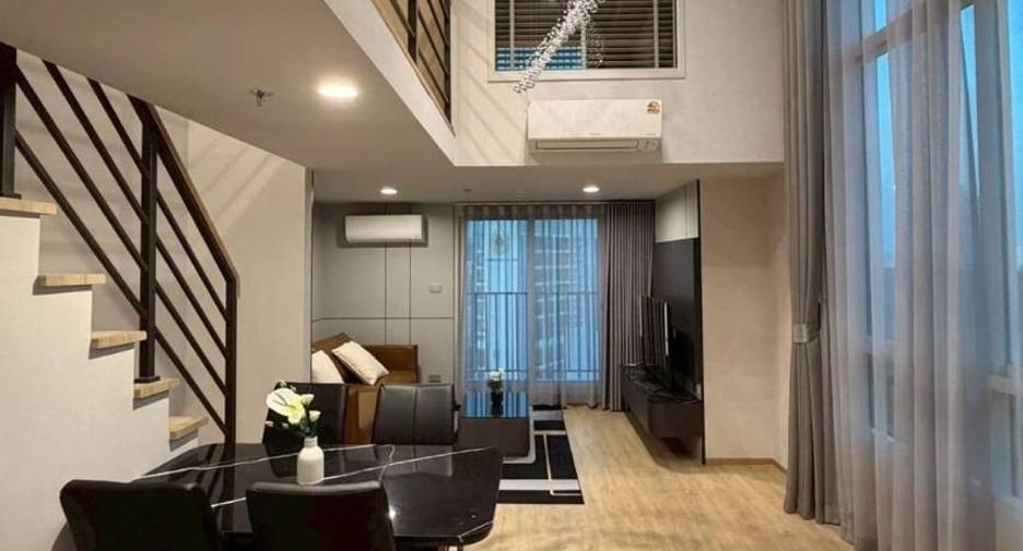 For rent 2 bedrooms condo in Bang Rak, Bangkok
