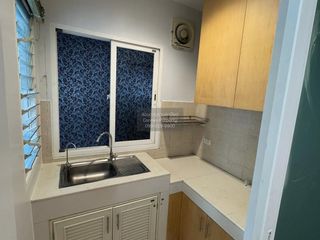 For rent 3 bedrooms townhouse in Wang Thonglang, Bangkok