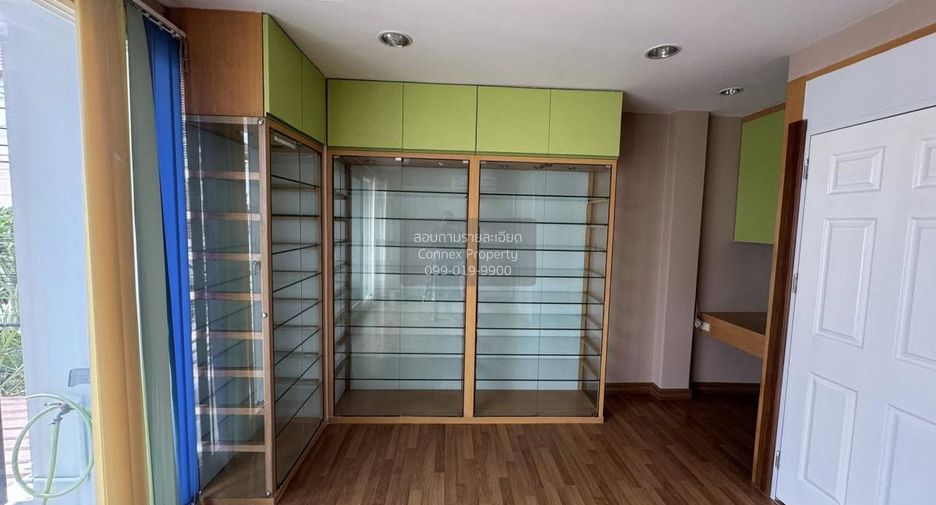 Reihenhaus zur Miete mit 3 Zimmer in Wang Thonglang, Bangkok