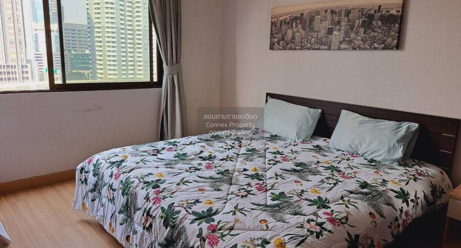 For rent 2 bedrooms condo in Watthana, Bangkok