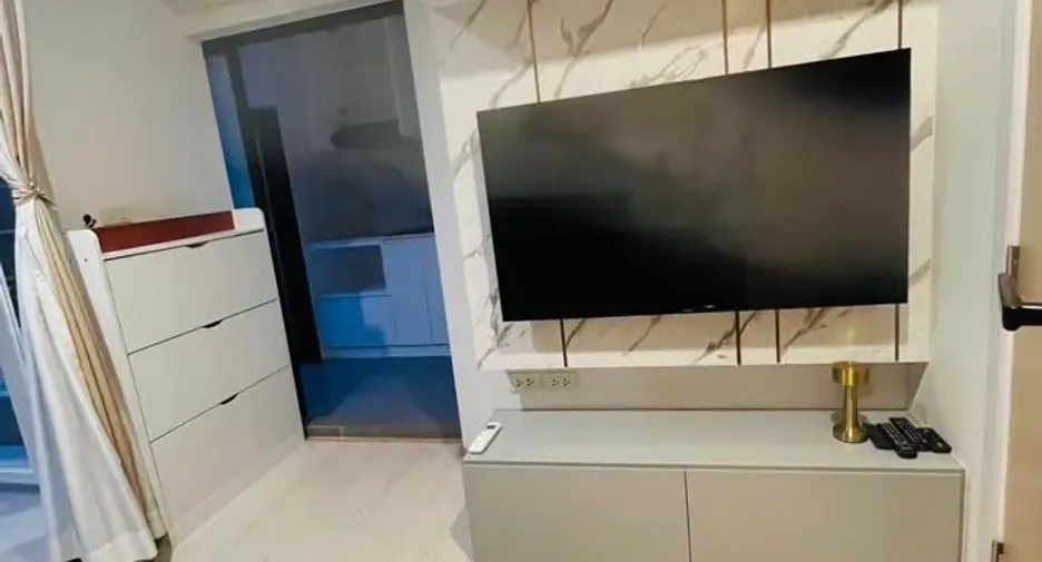 For rent 1 bed condo in Huai Khwang, Bangkok