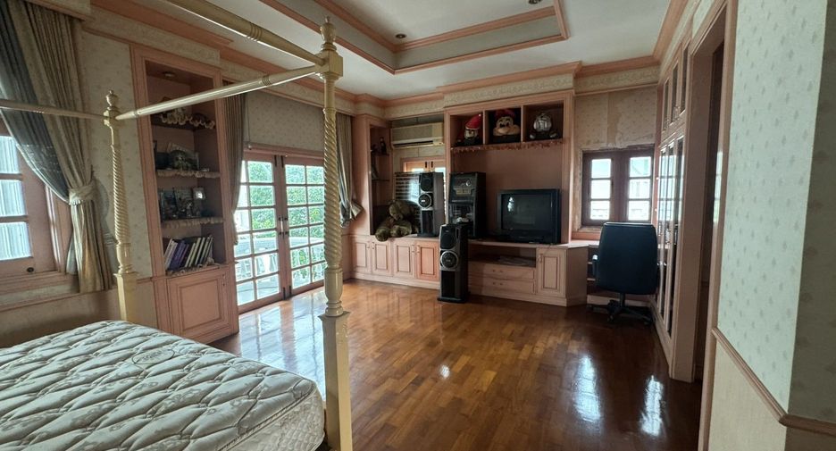 Haus zum Kauf mit 5 Zimmer in Bang Khae, Bangkok