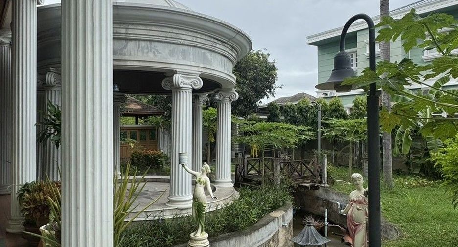 Haus zum Kauf mit 5 Zimmer in Bang Khae, Bangkok