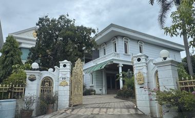 Haus zum Kauf mit 5 Zimmer in Bang Khae, Bangkok