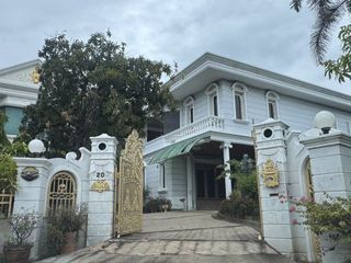 Haus zum Kauf mit 5 Zimmer in Bang Khae, Bangkok