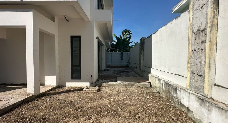 Haus zum Kauf mit 4 Zimmer in Bang Khae, Bangkok