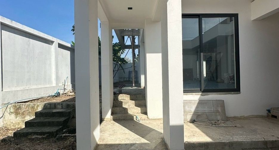 Haus zum Kauf mit 4 Zimmer in Bang Khae, Bangkok