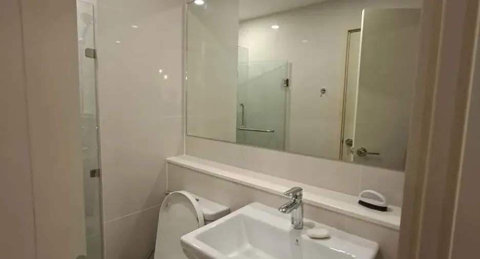 Condo en alquiler de 1 habitaciones en Khlong Toei, Bangkok