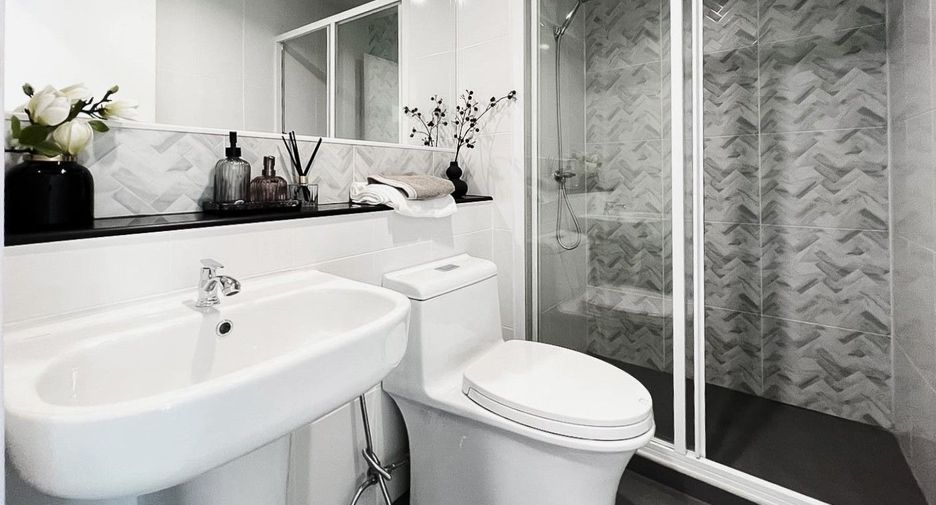 For sale studio condo in Bang Na, Bangkok