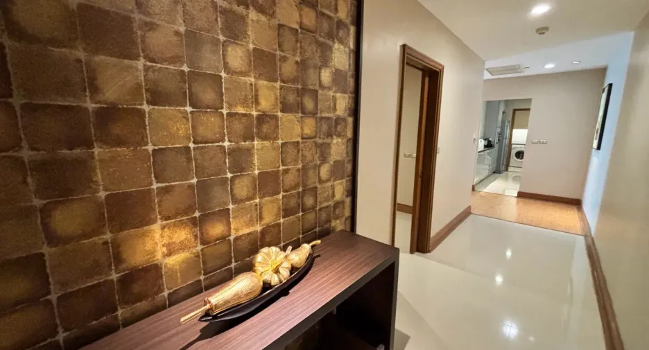 For rent 2 ベッドルーム apartment in Sathon, Bangkok