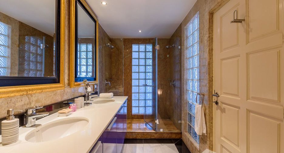 For sale 3 bedrooms townhouse in Kathu, Phuket