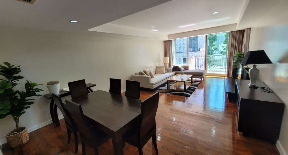 For rent 3 bedrooms condo in Khlong Toei, Bangkok