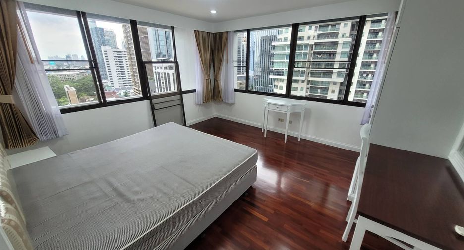 À louer 3 chambres condo à Khlong Toei, Bangkok