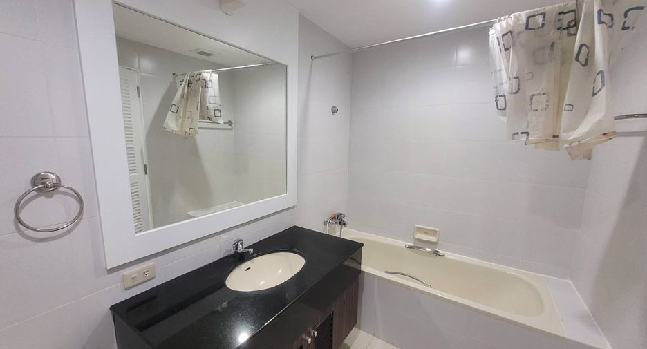 À louer 3 chambres condo à Khlong Toei, Bangkok