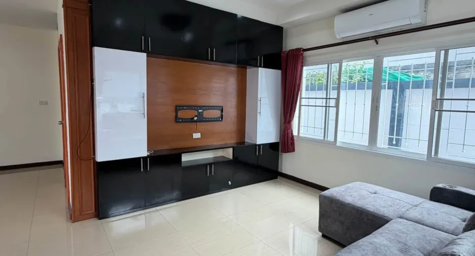 Villa zur Miete mit 3 Zimmer in Bang Lamung, Chonburi