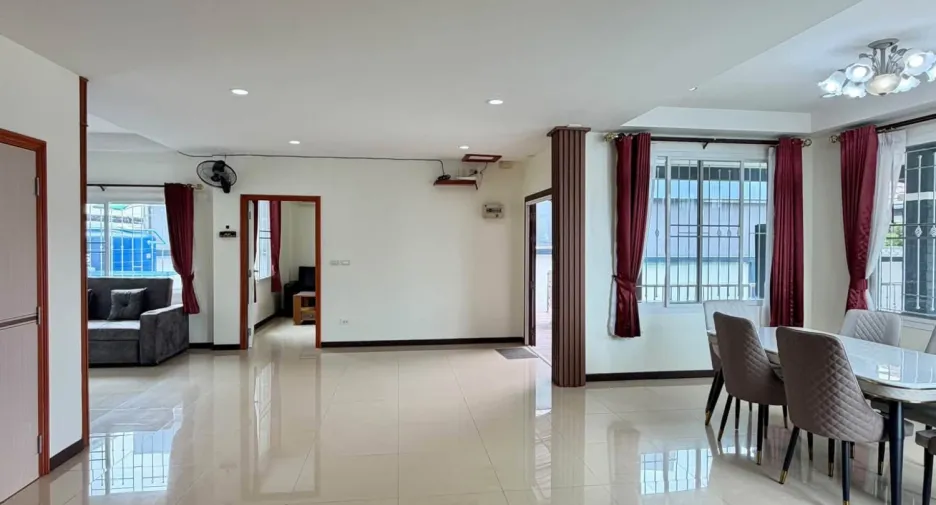 Villa zur Miete mit 3 Zimmer in Bang Lamung, Chonburi