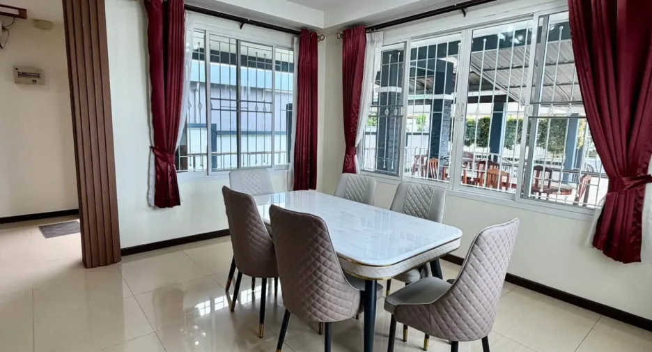 Villa zur Miete mit 3 Zimmer in Bang Lamung, Chonburi