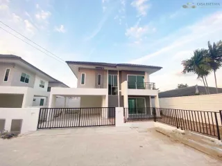 Haus zum Kauf mit 3 Zimmer in Bang Lamung, Chonburi