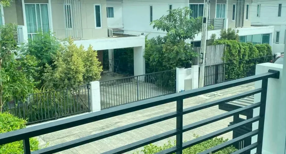 Haus zum Kauf mit 3 Zimmer in Bang Lamung, Chonburi