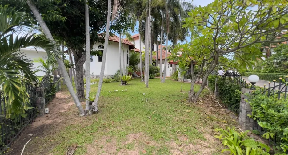 For sale 5 ベッドルーム villa in Phra Nakhon, Bangkok