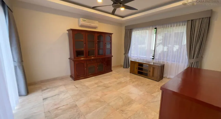 For sale 5 ベッドルーム villa in Phra Nakhon, Bangkok