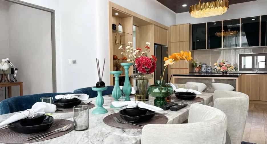Villa en venta de 5 habitaciones en Bang Lamung, Chonburi