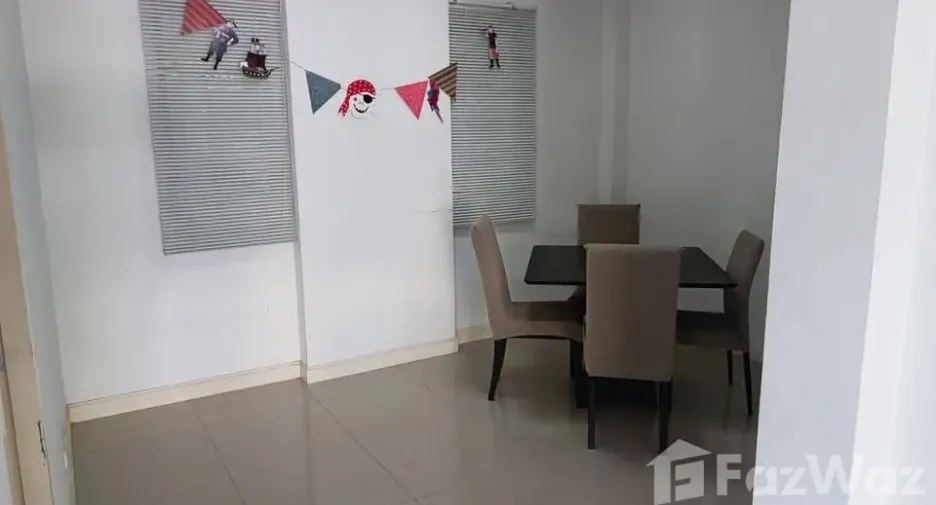 Casa en venta de 4 habitaciones en San Sai, Chiang Mai