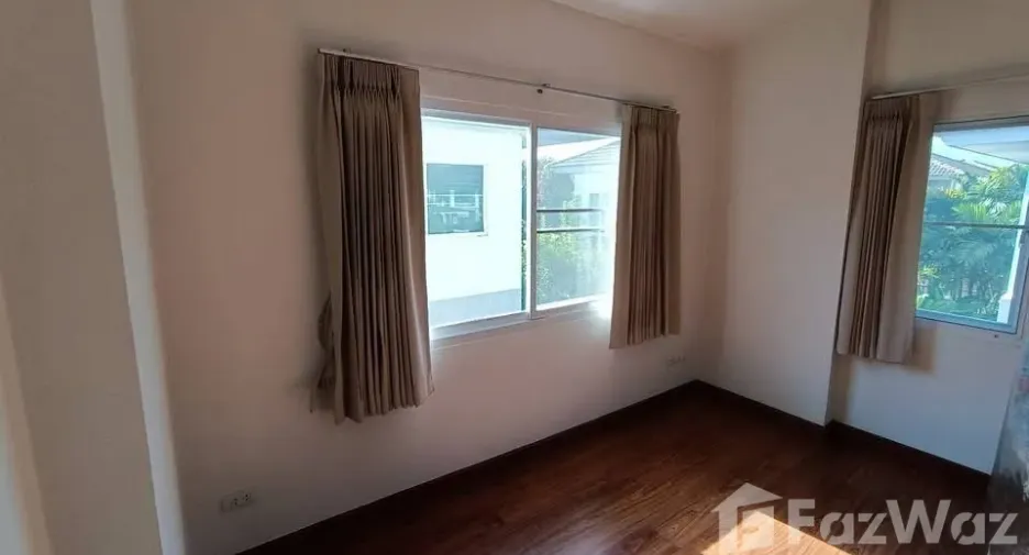 Casa en venta de 4 habitaciones en San Sai, Chiang Mai
