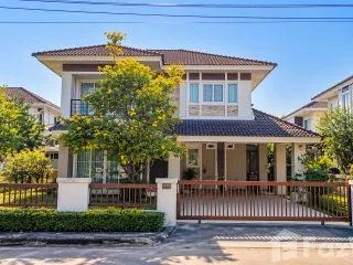 Casa en venta de 4 habitaciones en San Sai, Chiang Mai