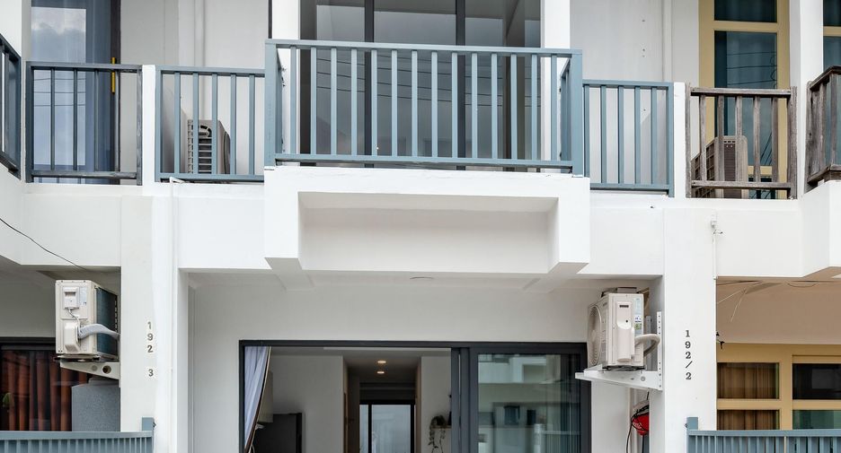 For rent 2 bedrooms townhouse in Ko Samui, Surat Thani