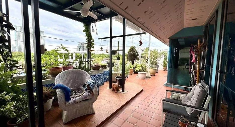 Gewerbefläche zum Kauf mit 9 Zimmer in Jomtien, Pattaya