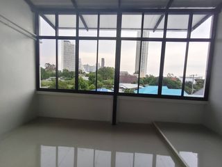 For rent retail Space in Bang Lamung, Chonburi