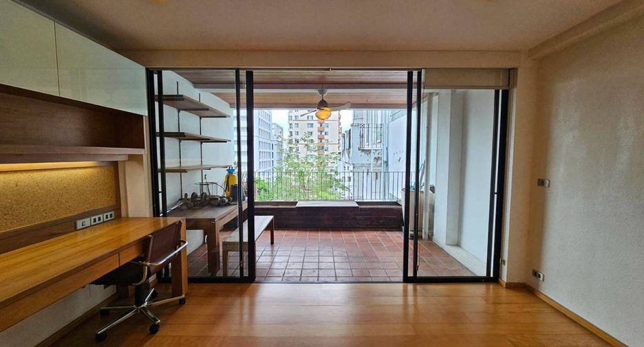 À vendre 2 chambres condo à Watthana, Bangkok