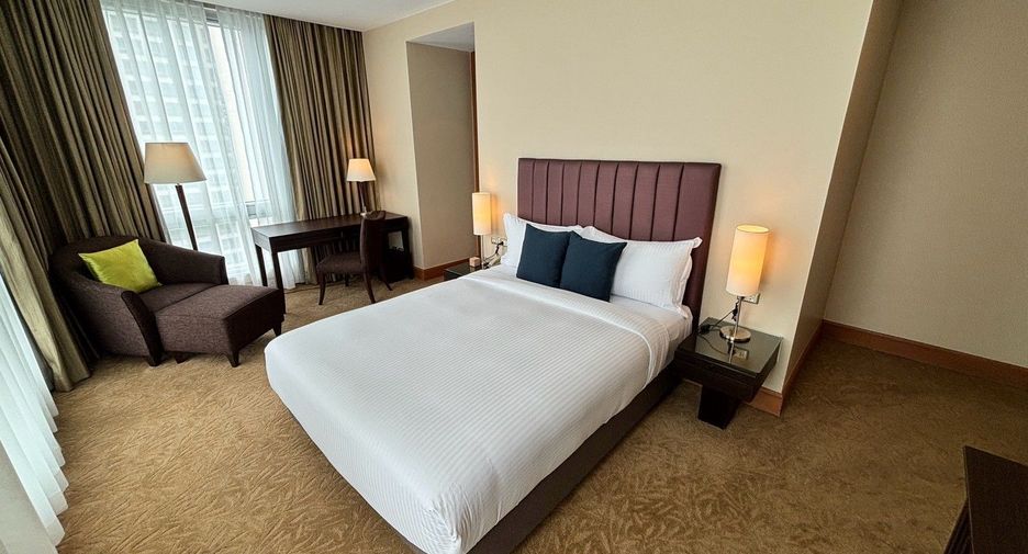 For rent 3 ベッドルーム apartment in Sathon, Bangkok