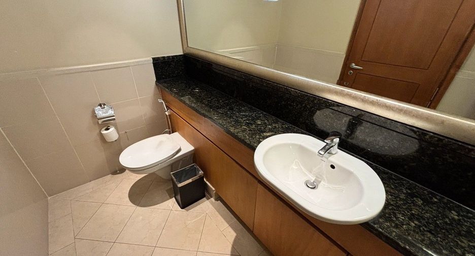 For rent 3 ベッドルーム apartment in Sathon, Bangkok