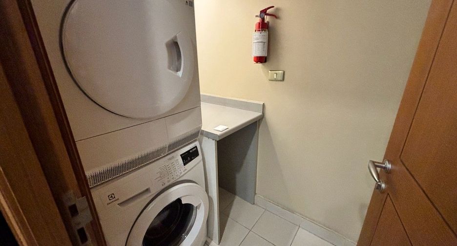For rent 3 ベッドルーム apartment in Sathon, Bangkok